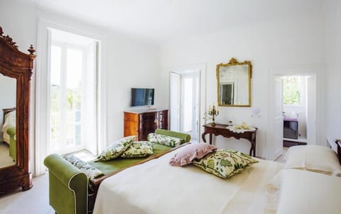 Superior Triple Room, Balcony, Garden View