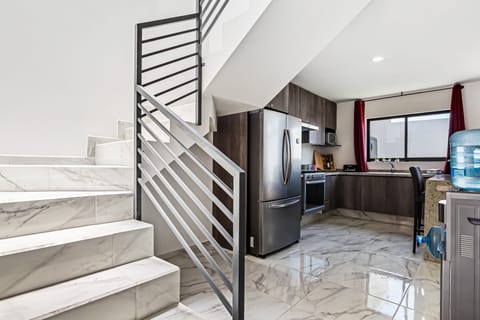 House, Multiple Beds, Balcony, Pool View (Porto Residencial, Unit 10) | Private kitchen