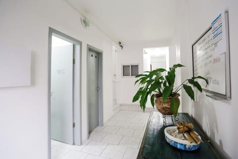 Basic Double Room, Non Smoking | Interior