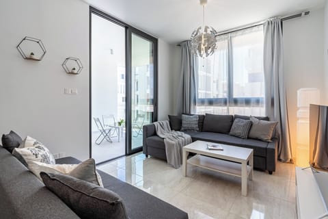 Apartment, 1 Double Bed with Sofa bed, Kitchen, City View | Living area | Smart TV, Netflix, streaming services
