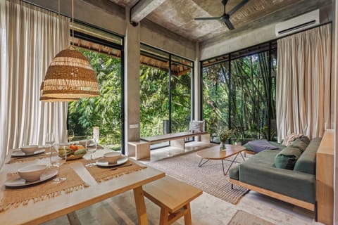 Apartment, 2 Bedrooms, Kitchen, Garden View | Living room