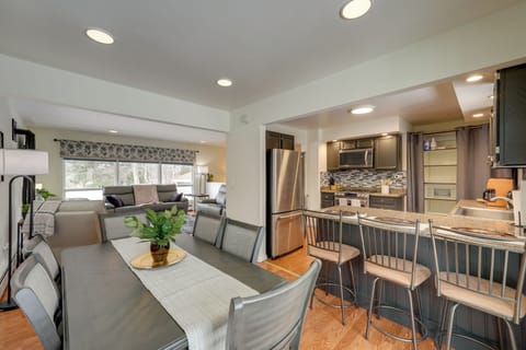 House (5 Bedrooms) | Interior