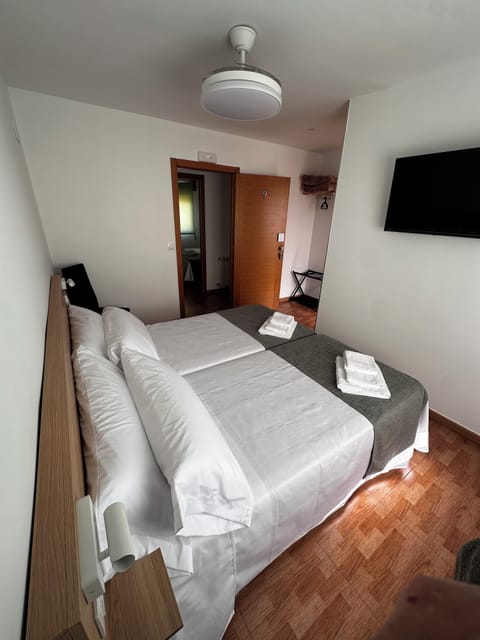 Twin Room, 2 Twin Beds, Non Smoking, Mountain View | Soundproofing, free WiFi, wheelchair access