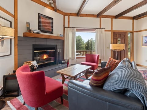 House, 2 Bedrooms | Living area | Smart TV