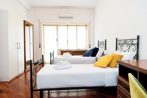 Apartment (2 Bedrooms) | 2 bedrooms, bed sheets