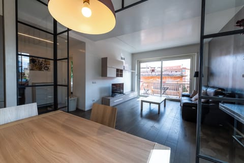 Apartment (1 Bedroom) | Living area | TV