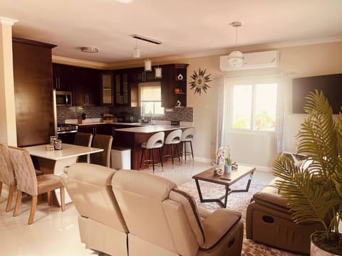 House, 2 Bedrooms, Balcony | Dining room