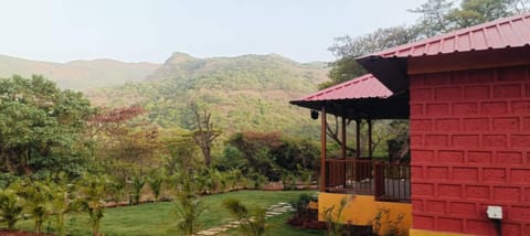 Villa, 6 Bedrooms, Accessible, Balcony | Property grounds