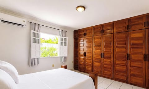 Honeymoon House, Pool Access, Garden View | Desk, WiFi (free), individually decorated, individually furnished