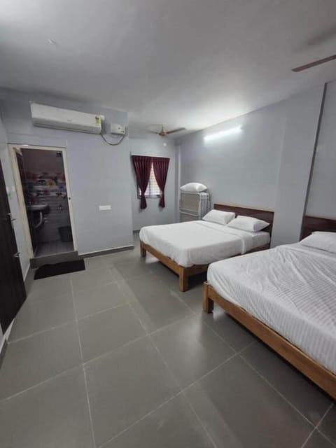 Family Room | In-room safe, free WiFi