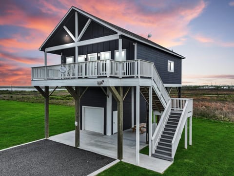 House, 2 Bedrooms | Exterior
