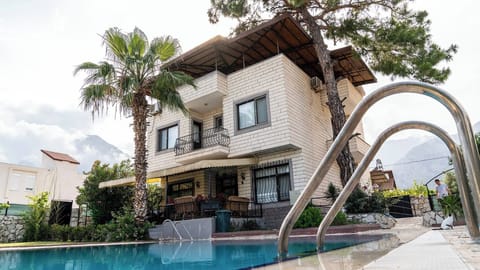 House, 6 Bedrooms, Smoking, Private Pool | Pool | Outdoor pool