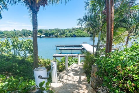 Condo, 3 Bedrooms | Property grounds