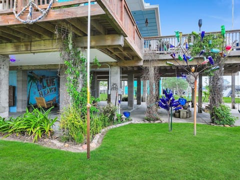 House, 4 Bedrooms | Property grounds