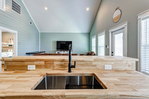 House, 2 Bedrooms | Interior