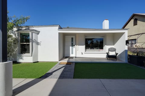 Apartment (4 Bedrooms) | Front of property