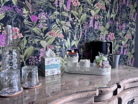 Double Room (The Potting Shed) | Individually decorated, individually furnished, iron/ironing board