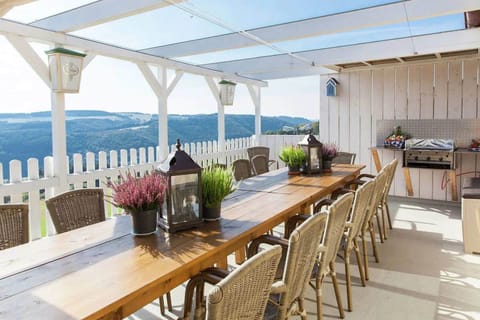 House | 8 bedrooms, Internet