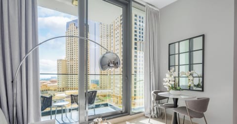 Studio, City View | Living area