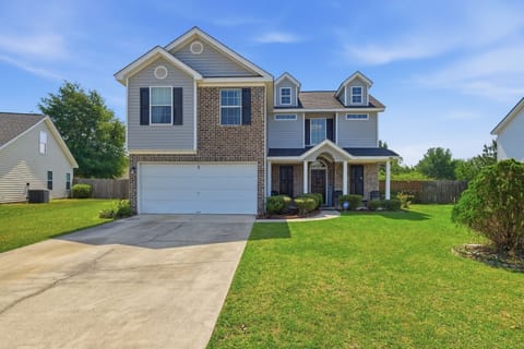 House, 4 Bedrooms | Exterior