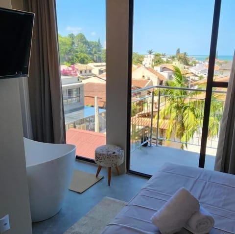 Deluxe Double Room, Balcony, Ocean View | Soundproofing, WiFi (free), individually decorated