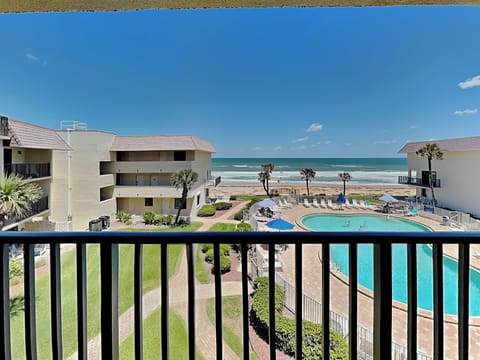 Condo (1 Bedroom) | Property amenity