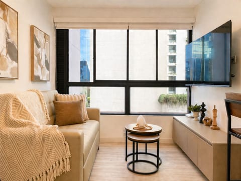 Comfort Apartment, 2 Bedrooms, Kitchen | Living area