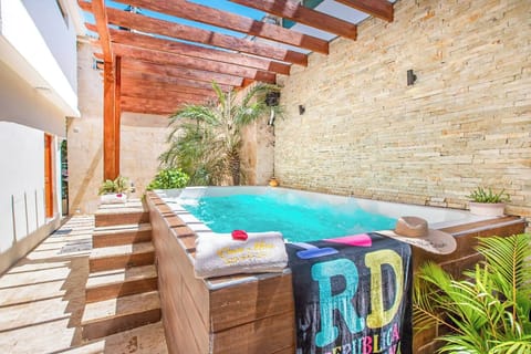Room, 1 Bedroom, Smoking | Pool