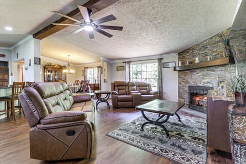 House (3 Bedrooms) | Interior