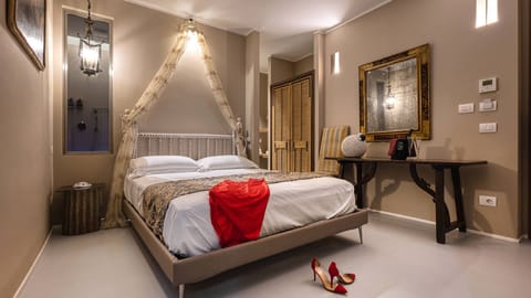 Deluxe Double Room | Minibar, in-room safe, soundproofing, free WiFi
