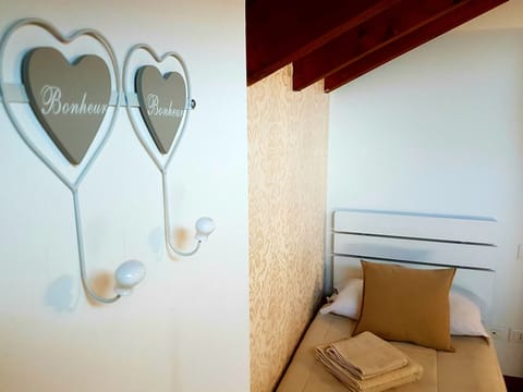 Standard Single Room, Shared Bathroom | Egyptian cotton sheets, premium bedding, down comforters