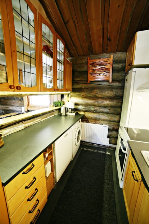 Cottage, 2 Bedrooms, Beach View | Private kitchen | Full-size fridge, microwave, stovetop, dishwasher