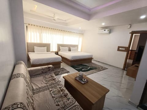 Superior Room | Egyptian cotton sheets, premium bedding, memory foam beds, desk