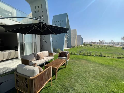 Villa, 4 Bedrooms, Lake View | Property grounds