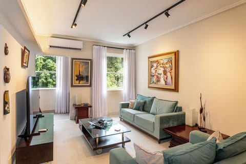 Comfort Apartment | Living area | TV