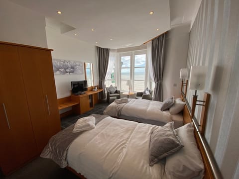 Basic Twin Room, Sea View | Free WiFi