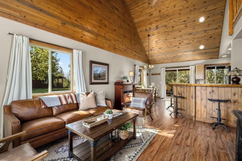 Cabin, Multiple Beds, Patio (Glacier River #2) | Living area