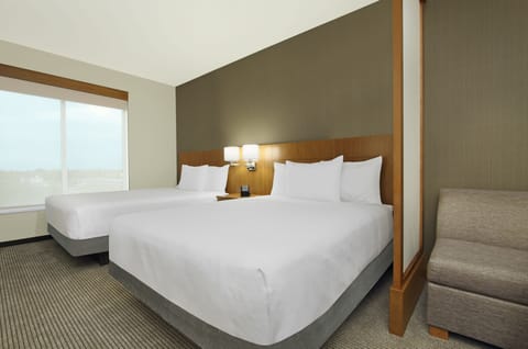 Egyptian cotton sheets, premium bedding, down comforters, pillowtop beds