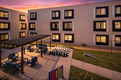 Studio Suite, 1 King Bed, Courtyard View | View from room