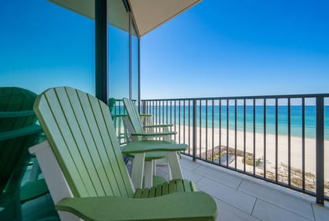 Condo, 2 Bedrooms | Property grounds