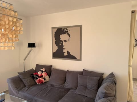 Apartment | Living room
