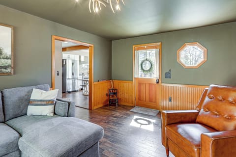 House (2 Bedrooms) | Interior
