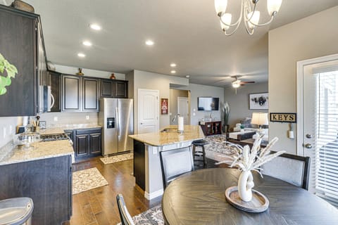 House (4 Bedrooms) | Interior