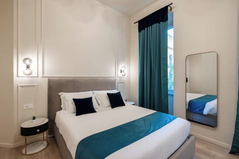 In-room safe, soundproofing, iron/ironing board, free WiFi