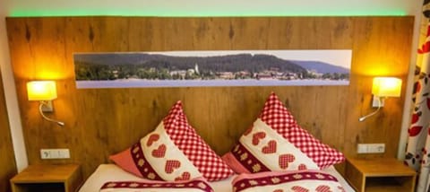 Deluxe Double Room, Balcony | In-room safe, desk, rollaway beds, free WiFi