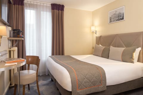 Superior Double Room | Desk, iron/ironing board, free cribs/infant beds, free WiFi