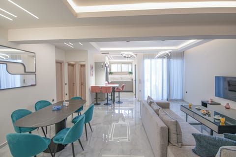 Apartment, Courtyard View | Living area | 55-inch Smart TV with cable channels