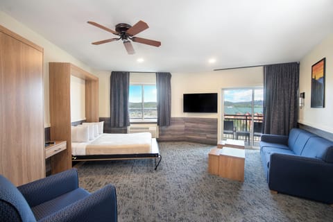 In-room safe, iron/ironing board, bed sheets