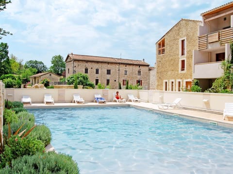 Apartment | Pool | Outdoor pool