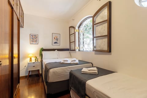 House | Desk, laptop workspace, iron/ironing board, WiFi (free)